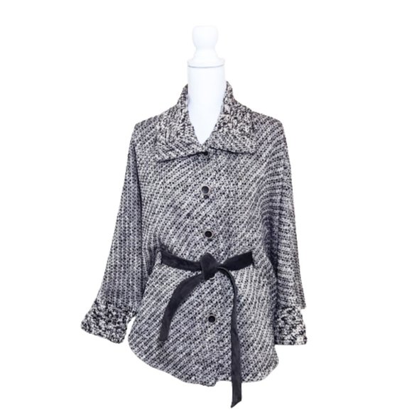 RENA LANGE Wool Bouclé Poncho/Cape with Knit Detail & Suede Belt - Picture 2 of 12